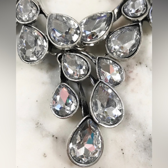 Stunning Crystal Vine Statement/Earring Set-Boutique - Picture 6 of 10